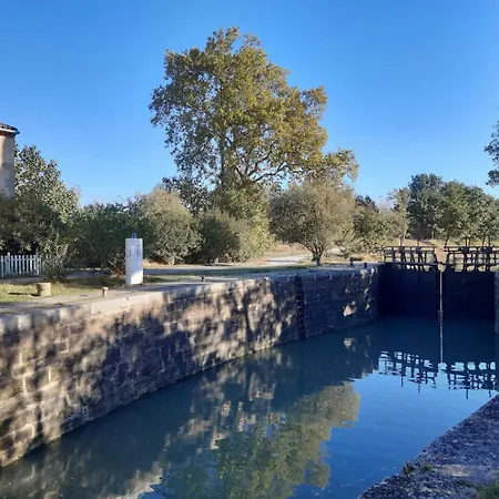 Hébergement de vacances De L'ecluse Caux-et-Sauzens
